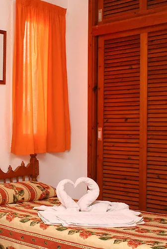Apartamentos Del Rey Portinatx